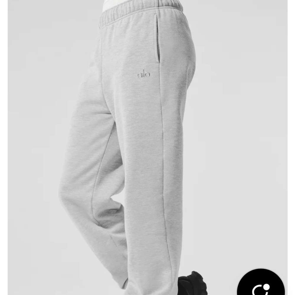 ALO Yoga women Light Gray Joggers
